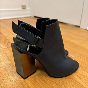 Pierre Hardy Open-Toe Block Heels - 36